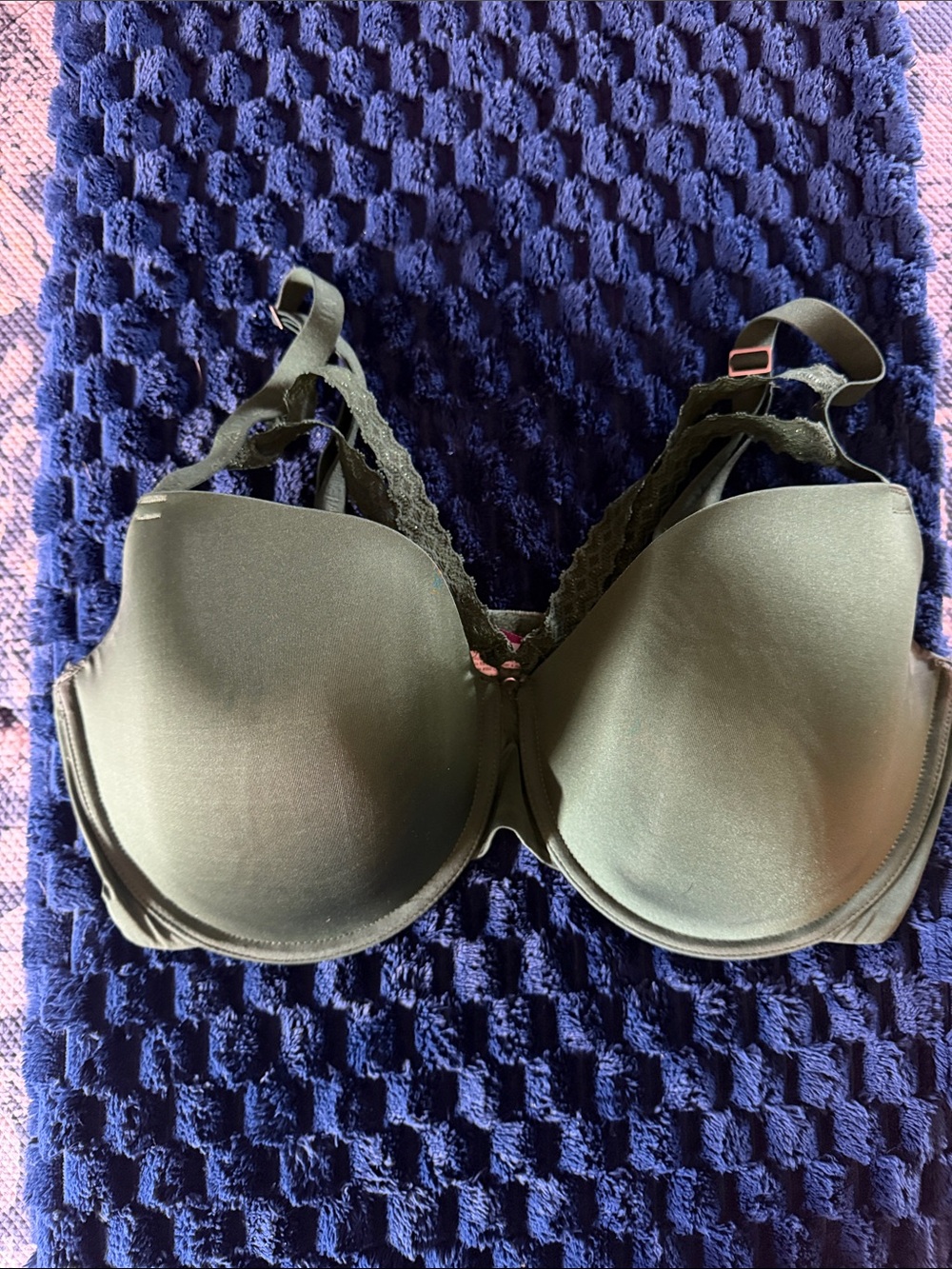 EUC Adore Me Emerald Green T-Shirt Bra